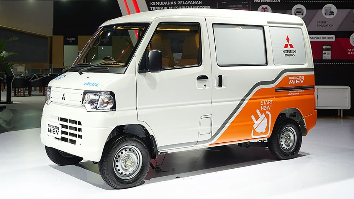 L100 EV tampilan 1